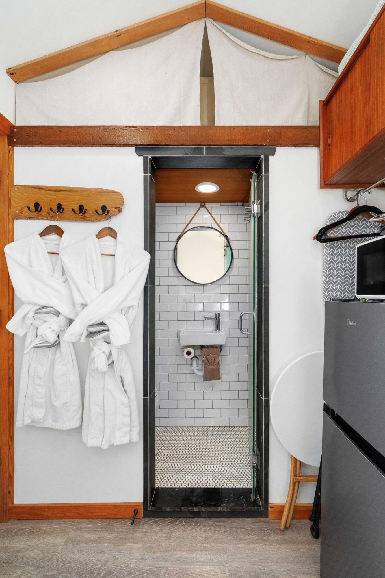 Blue Moon Tiny House, Sauna,Ht بورت انجيليس المظهر الخارجي الصورة